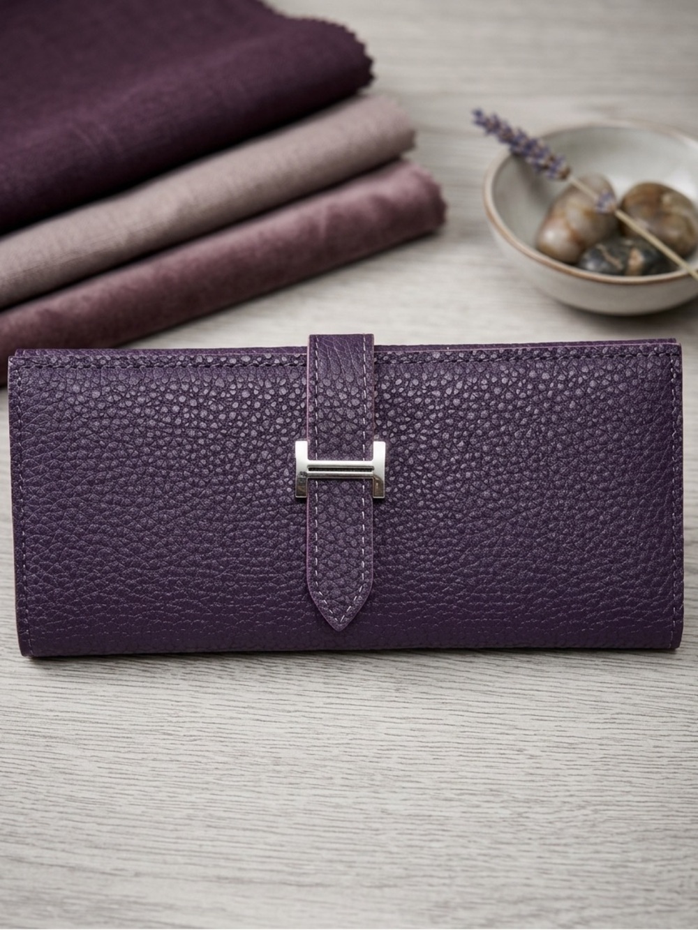 Vegan peddled Leather Slim Trifold Wallet – Deep Plum Purple – H-Clasp